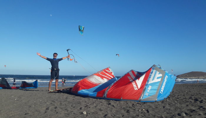 Auswanderer David beim Kitesurfen auf Teneriffa