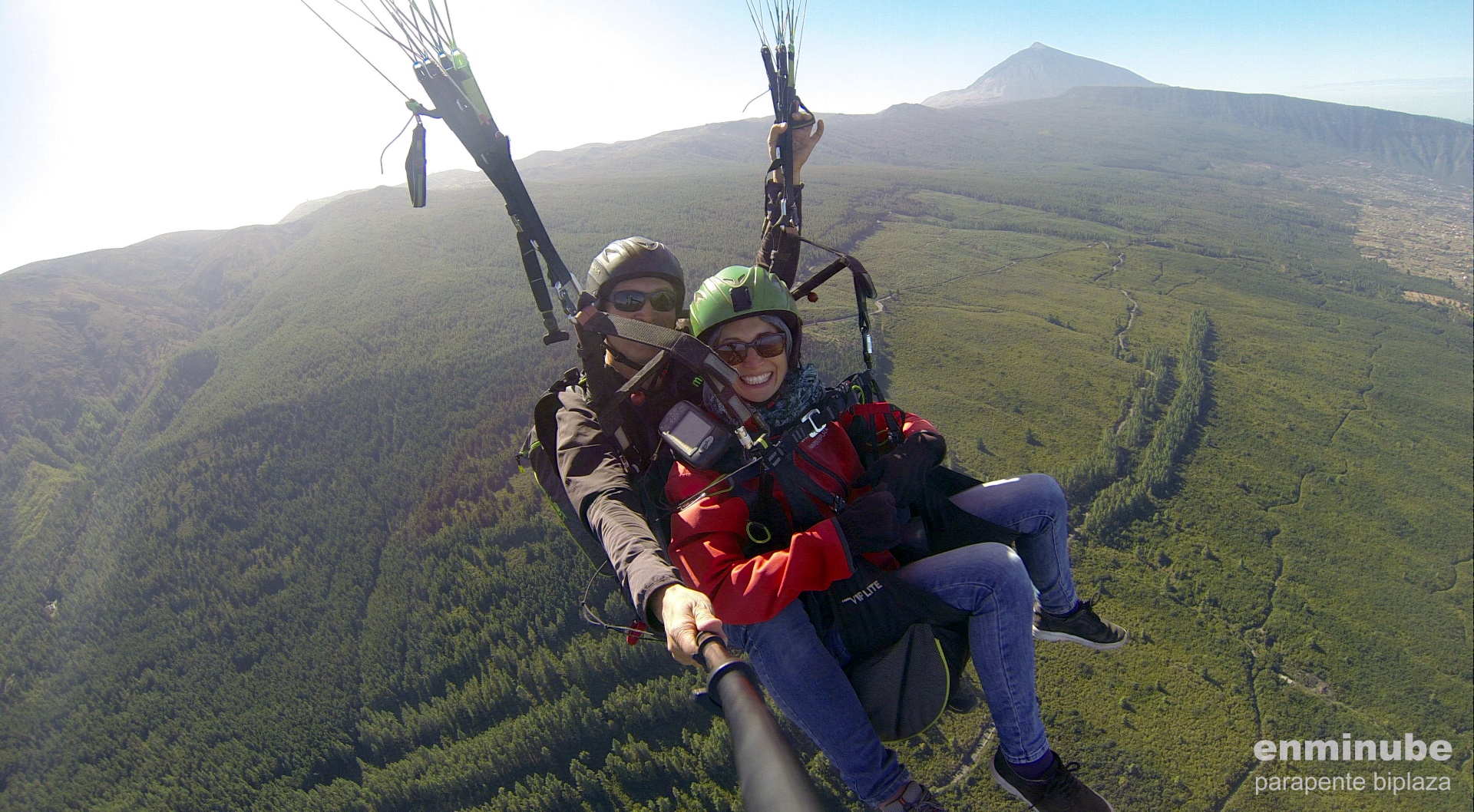 Paragliding auf Teneriffa ist ein ganz besonderes Erlebnis